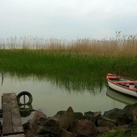 Lovely Apartment At Balatonfenyves Luaran gambar
