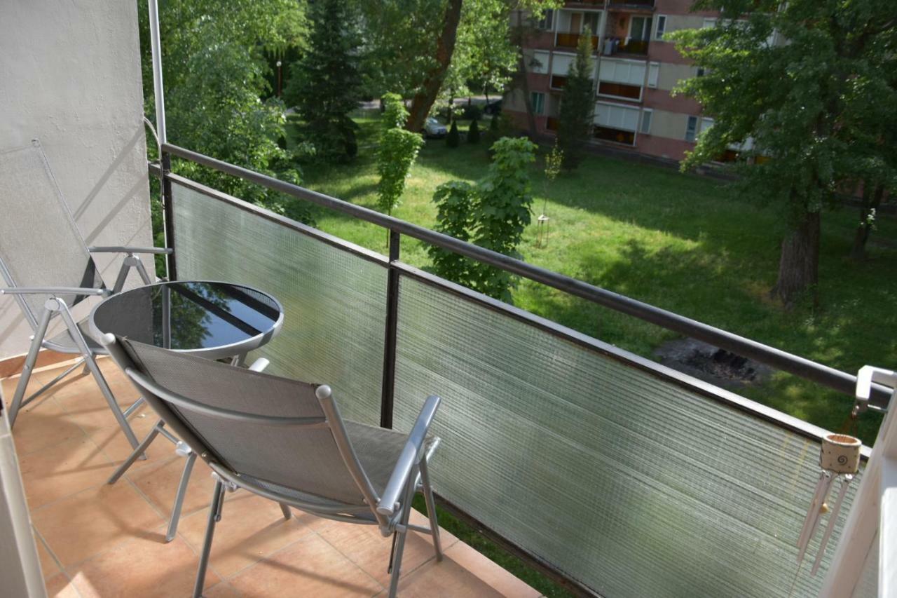 Lovely Apartment At Balatonfenyves Luaran gambar