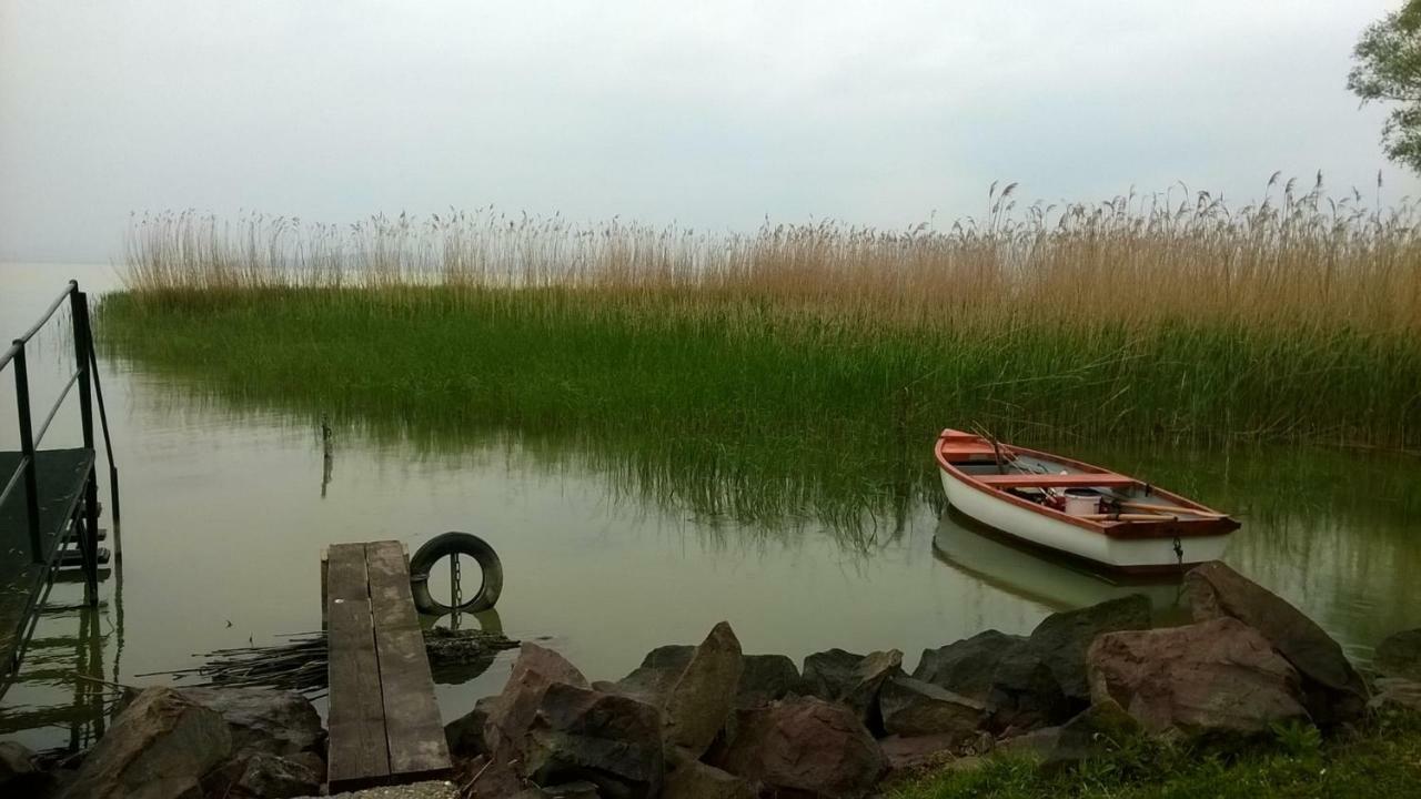 Lovely Apartment At Balatonfenyves Luaran gambar